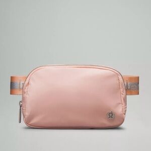 NWT everywheree belt bag in pink and silver - lululemon cross body